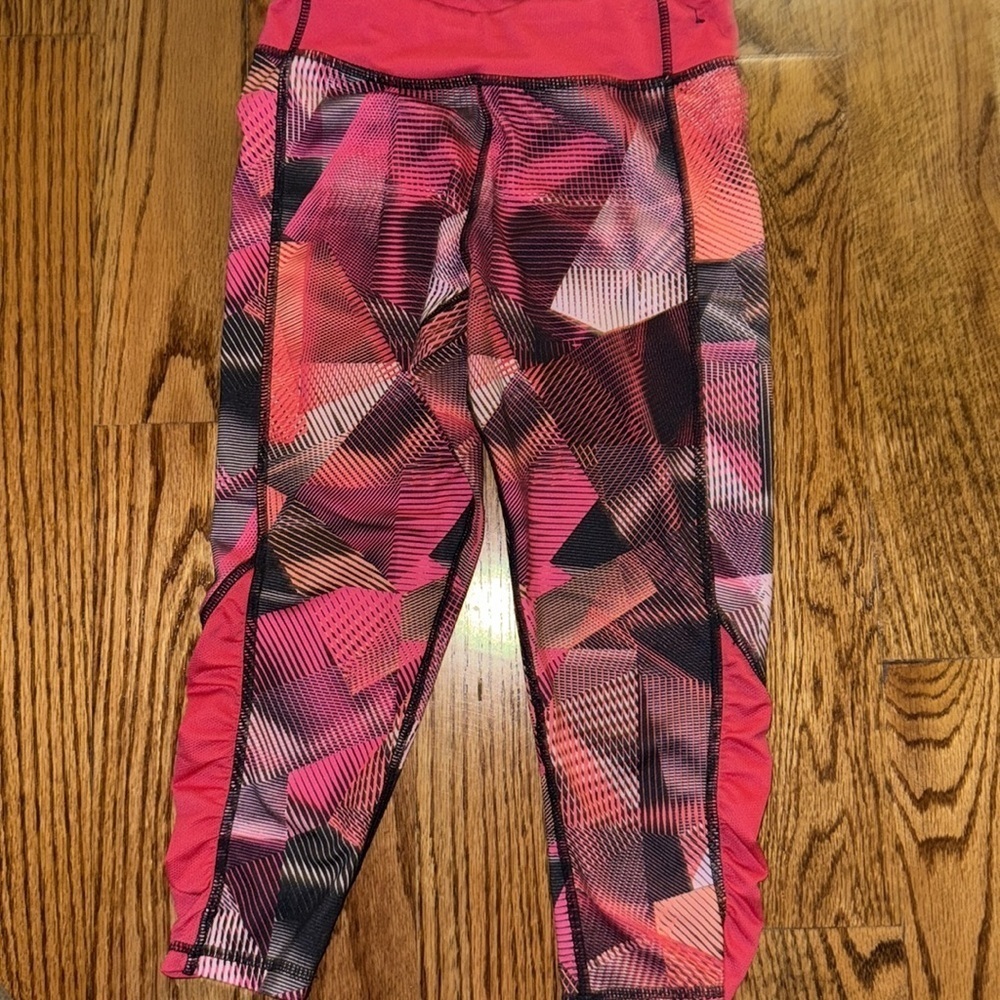 Girls athletic bundle size medium (7/8) pink and black: leggings, shorts, tops - Picture 5 of 6